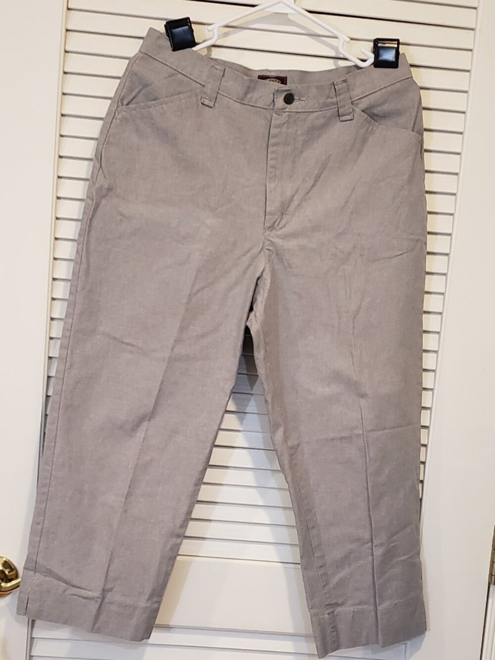 Lee Riders Women's cotton-flax linen blend, mid-rise, cropped trousers Size 12M